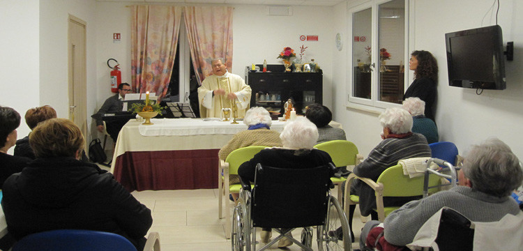 Tombolate e preghiera a “La Ninfea” Tombolate e preghiera a “La Ninfea”