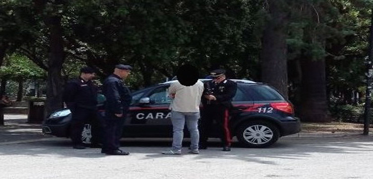Con la marijuana in villa, 18enne ai domiciliari Con la marijuana in villa, 18enne ai domiciliari