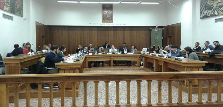 E dopo 7 ore di Consiglio Comunale la verifica non c’è