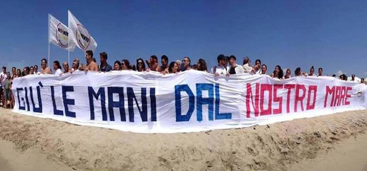 Giù le mani dal nostro mare