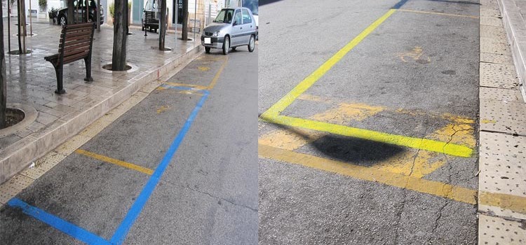 Il giallo delle strisce blu