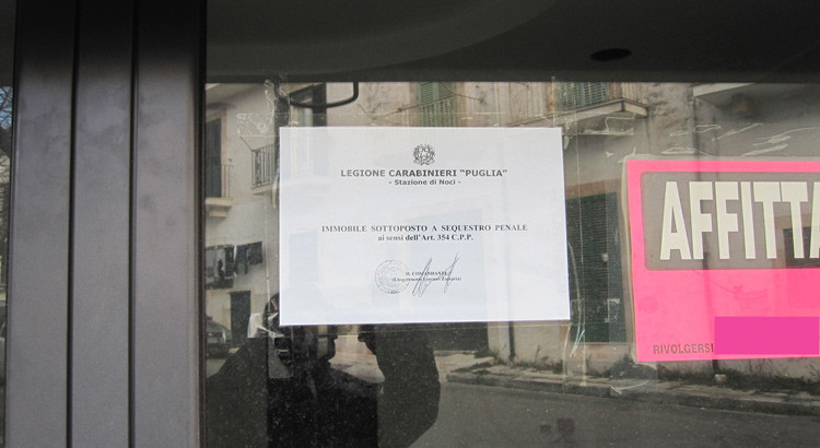 Sostanze proibite: 45enne in libertà, locale-bazar sequestrato