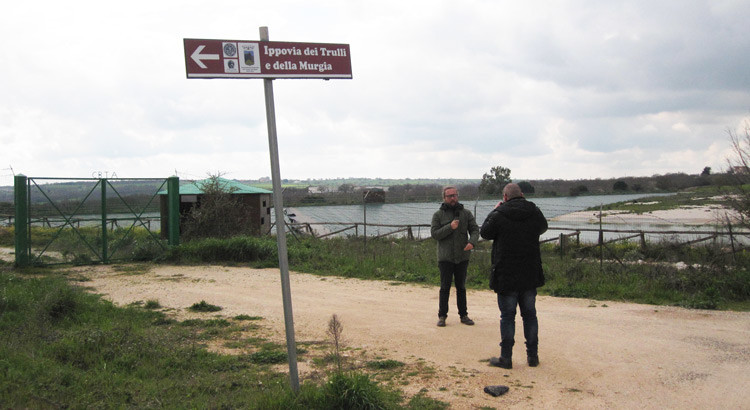 E la strada finisce in tv, a “Striscia la Notizia”
