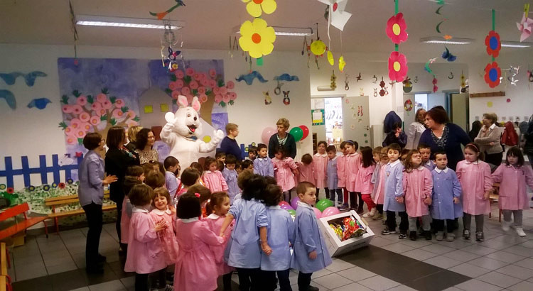 Festa alla scuola dell’infanzia “L. Gallo”, doni e materiale didattico per salutare la Pasqua