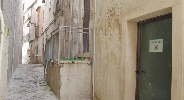 Bagni pubblici fuori uso