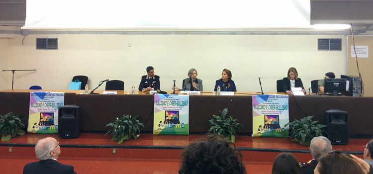 “Bullismo e Cyber-bullismo”: genitori fungano da esempio “Bullismo e Cyber-bullismo”: genitori fungano da esempio