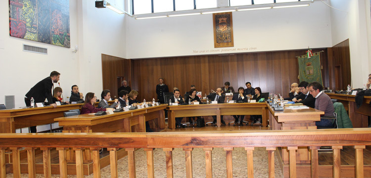 Consiglio comunale: rinviate le commissioni, approvato regolamento sull’adozione canina