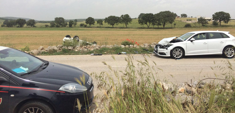Tamponamento sulla Noci-Gioia, coinvolte tre auto Tamponamento sulla Noci-Gioia, coinvolte tre auto