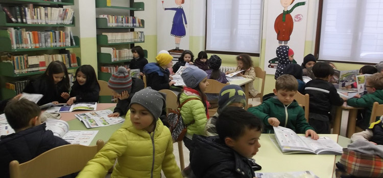 “L’arte nel territorio nocese”, gli alunni alla scoperta della villa e di antichi mestieri “L’arte nel territorio nocese”, gli alunni alla scoperta della villa e di antichi mestieri