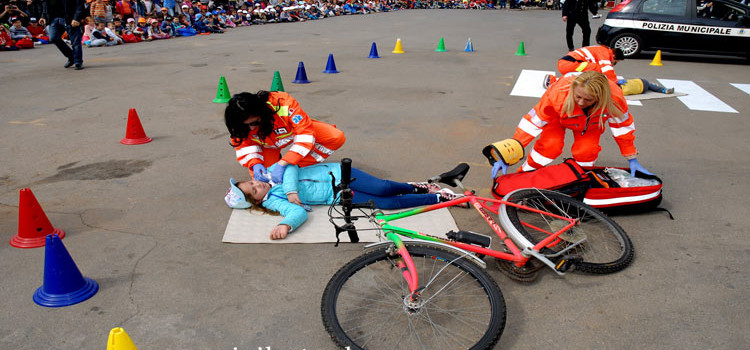 “Dal banco alla strada”, la sicurezza stradale spiegata ai più piccoli