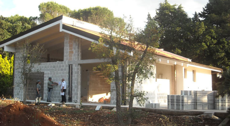 Abusivismo: 2 fabbricati sequestrati