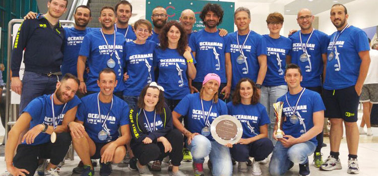 Nuoto di fondo: Otrè Team Acque Libere vince il bronzo all’Oceanman Lago D’Orta