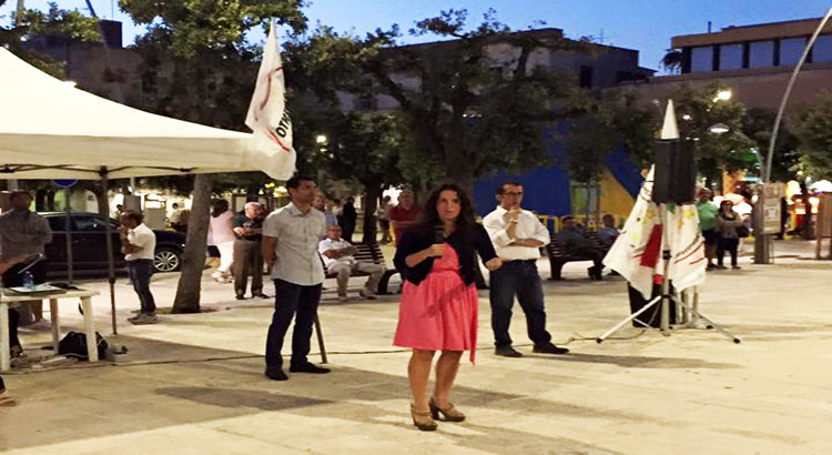 M5S in Piazza Garibaldi per parlare di Microcredito M5S in Piazza Garibaldi per parlare di Microcredito