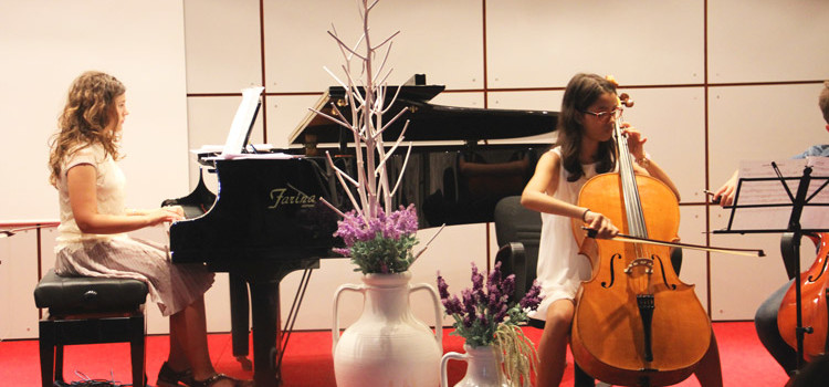 Saggio musicale Young, il pianoforte guarda al futuro Saggio musicale Young, il pianoforte guarda al futuro