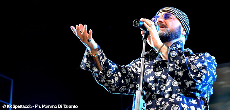 Piero Rinaldi – Dalla “riscalda” ed incanta Noci Piero Rinaldi – Dalla “riscalda” ed incanta Noci