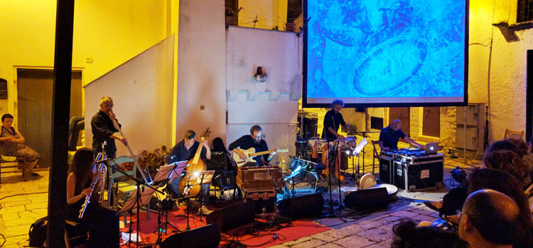 “Memoriae cantus”: viaggio tra le ninne nanne della tradizione pugliese, greca e mediorientale