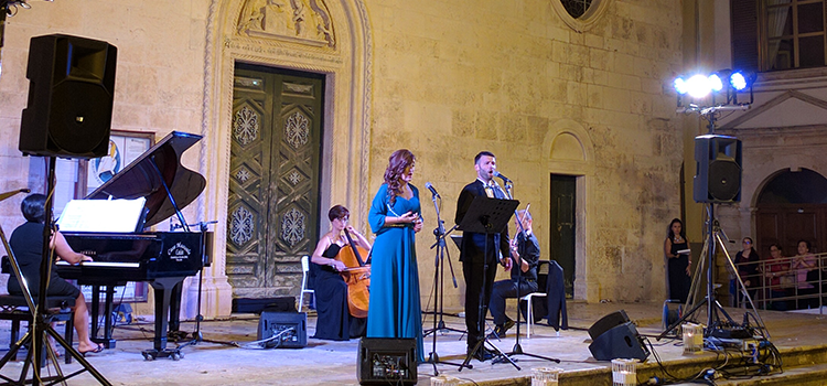 “Noci in Lirica”: un viaggio attraverso la canzone tradizionale napoletana