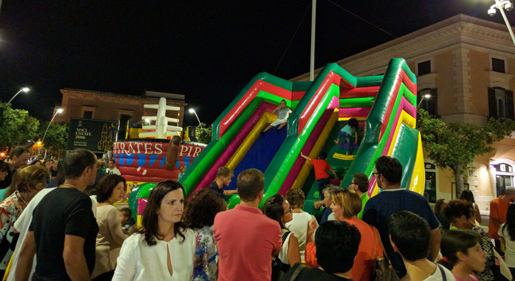 Una piazza ricca di sorrisi nella Notte Bianca dei Bambini