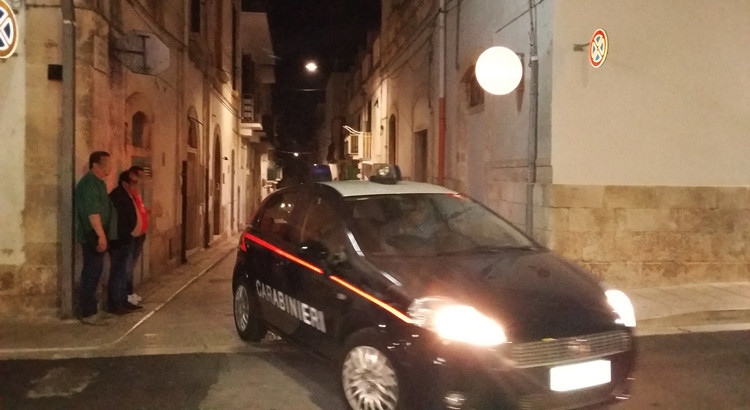 Parcheggi selvaggi, intervengono i Carabinieri