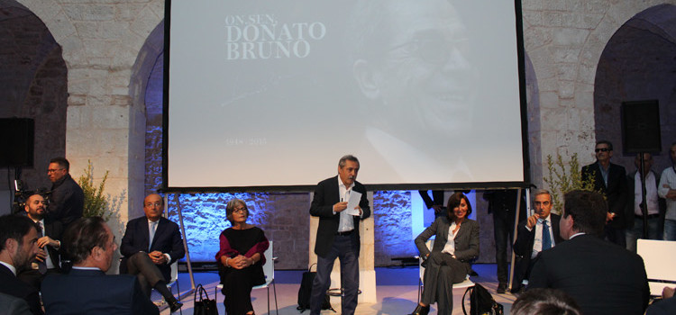 Intitolata la sede di Forza Italia a Donato Bruno