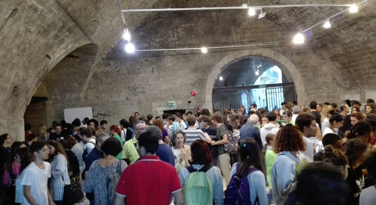 Liceali nocesi alla scoperta della “fisica” Liceali nocesi alla scoperta della “fisica”