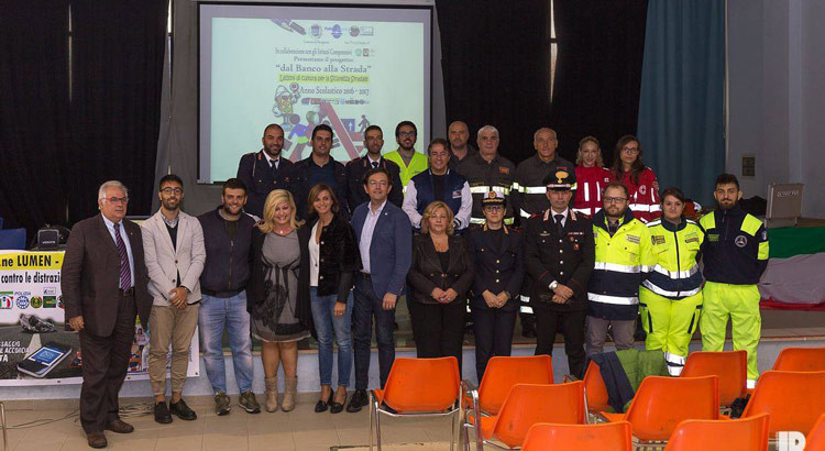 “Dal banco alla strada”, prima lezione a Putignano