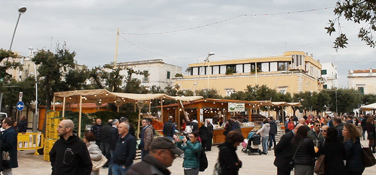 Bacco triplica l’offerta: aperti anche la mattina