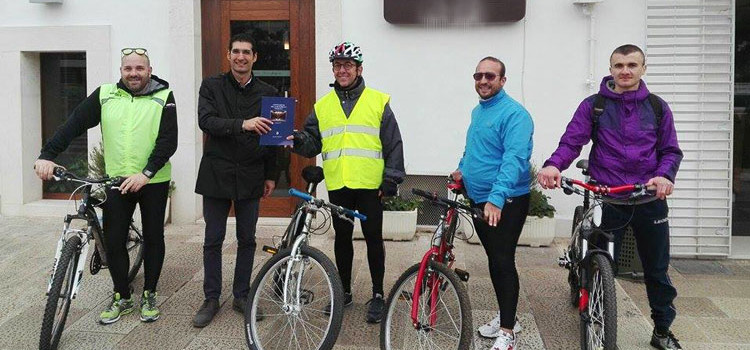 “Pedala e difendila”, la tappa nocese del tour ciclistico del M5S