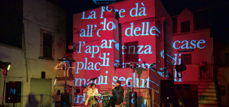 Successo per “Luci, Versi e Musiche nelle Gnostre”, l’iniziativa ha rivitalizzato il centro storico nocese