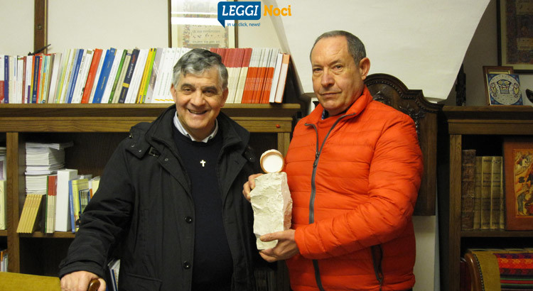 Vicenti dona una nuova opera alla chiesa Madre