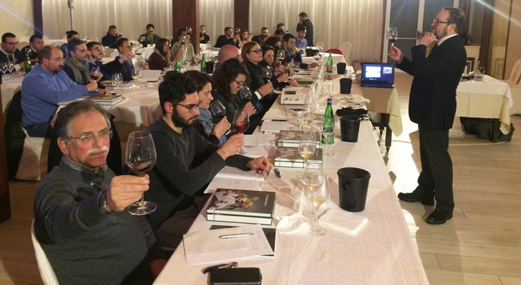 Più di 50 aspiranti sommelier nel nuovo corso dell’AIS Puglia