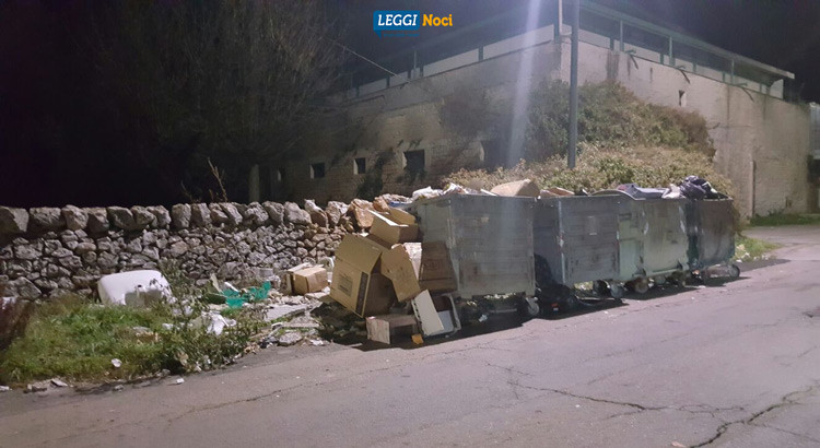 Nessun freno ai rifiuti depositati per strada