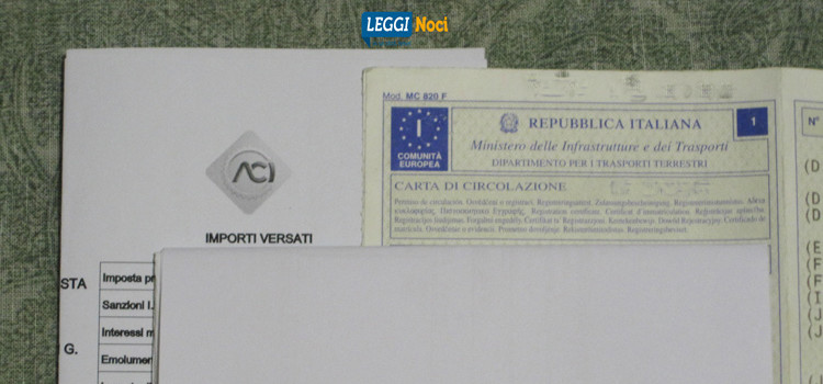 Arriva il documento unico per gli automobilisti: niente più libretto e CdP