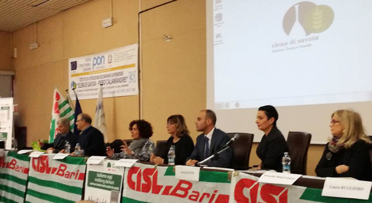 D’Onghia: “La metà dei ragazzi italiani ha subito bullismo”