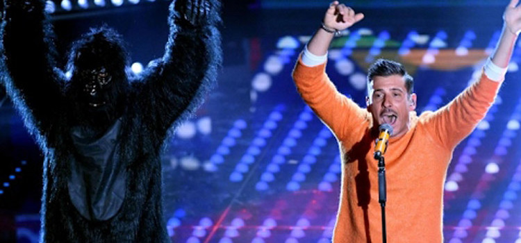 “Occidentali’s Karma”: il brano portatore di sapere che in pochi hanno compreso