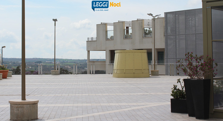 Rissa in piazza, giovane finisce in ospedale Rissa in piazza, giovane finisce in ospedale