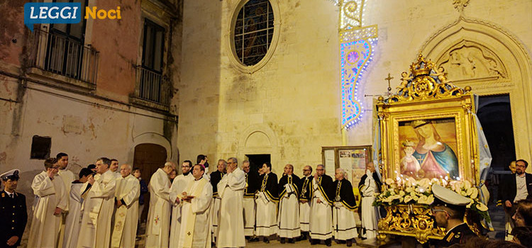 Noci omaggia la Madonna della Croce nella tradizionale festa del 3 maggio Noci omaggia la Madonna della Croce nella tradizionale festa del 3 maggio