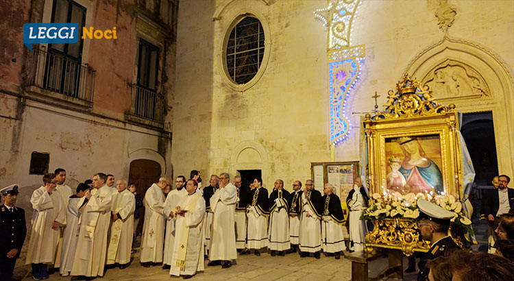 Noci omaggia la Madonna della Croce nella tradizionale festa del 3 maggio