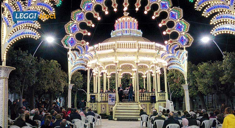 La banda cittadina “S. Cecilia – G. Sgobba” diverte i nocesi