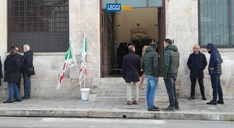 Primarie Pd: a Noci vince Emiliano, ribaltato il risultato degli iscritti