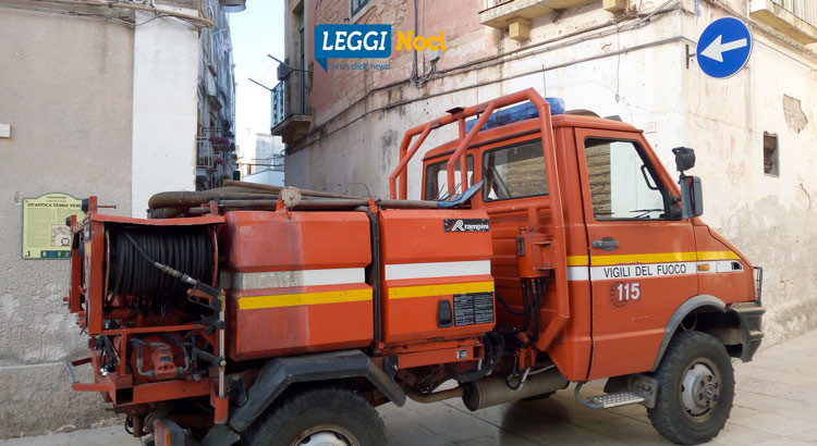 Rimane chiusa in casa, intervengono i Vigili del Fuoco Rimane chiusa in casa, intervengono i Vigili del Fuoco