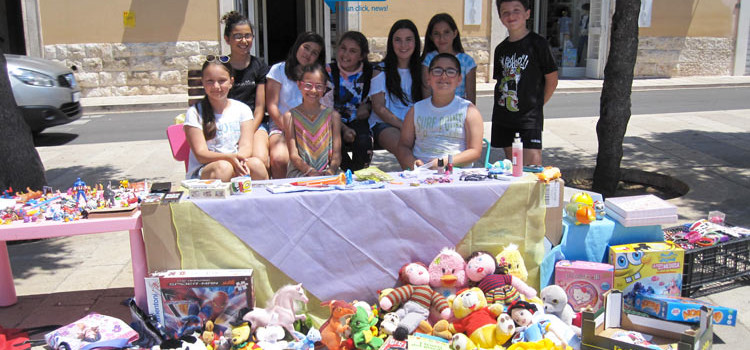 Un gioco per comprare l’armadietto scolastico