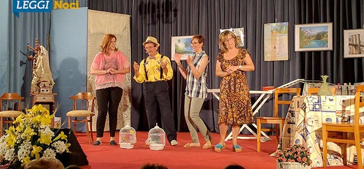 Ho sognato nonna Chiarina, la compagnia “Così come Siamo” a caccia di fortuna