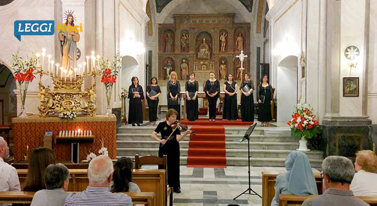 Canto gregoriano e violino barocco omaggiano la protettrice Madonna della Croce Canto gregoriano e violino barocco omaggiano la protettrice Madonna della Croce
