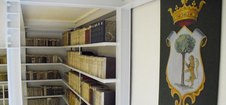 La biblioteca compie 50 anni: avviata la costituzione del fondo sul dialetto