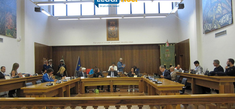 Consiglio Comunale: rinviato il DPRU, scontro sulla partecipata del SUAP Consiglio Comunale: rinviato il DPRU, scontro sulla partecipata del SUAP