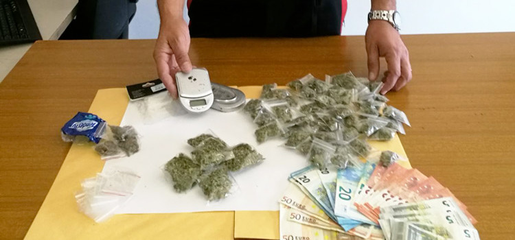 Ancora droga, arrestato 19enne