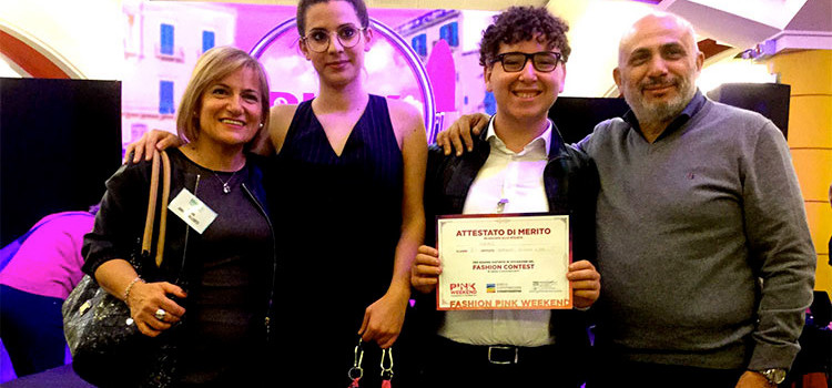“Agherbino”: Mariano Boccardi premiato al Pink Weekend di Casamassima “Agherbino”: Mariano Boccardi premiato al Pink Weekend di Casamassima
