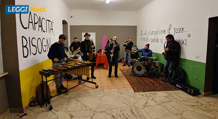 Il Collettivo SubArdente “improvvisa” al Centro Tinelli Il Collettivo SubArdente “improvvisa” al Centro Tinelli