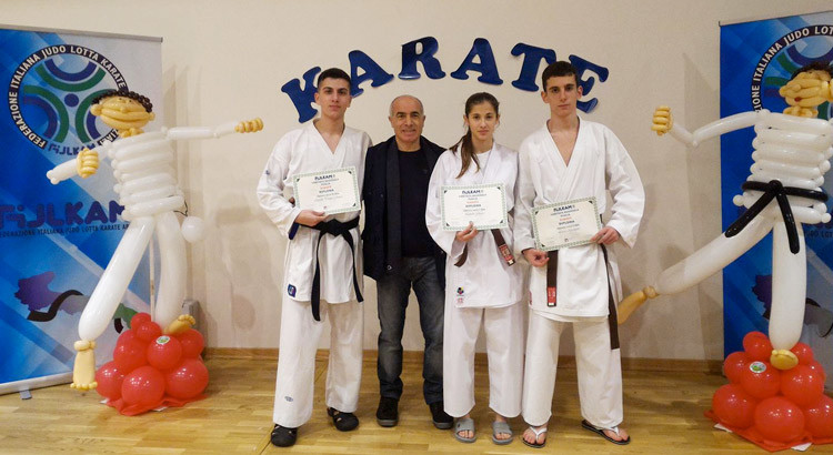 Karate: cintura nera per tre atleti della Dojo Yamada Karate: cintura nera per tre atleti della Dojo Yamada
